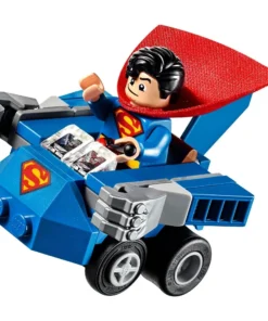 Alternative view of LEGO DC Superhéroes 76068 Superman vs. Bizarro Mighty Micro's