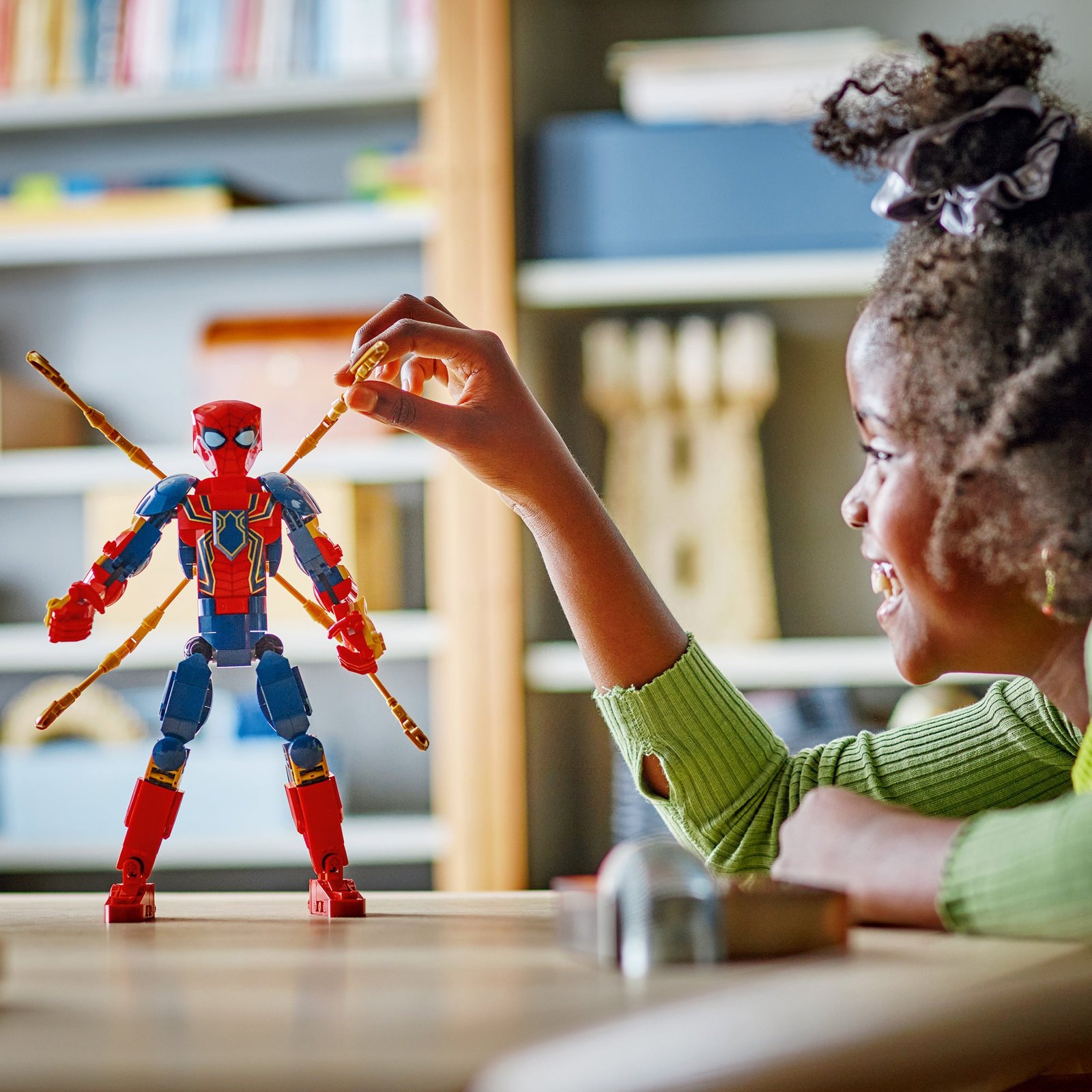 LEGO Marvel Figura de construcción Iron Spider-Man, 76298, edades 8+, 303 piezas - Imagen 8