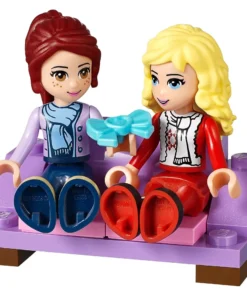 Alternative view of LEGO Friends 41040 Calendario de Adviento 2014