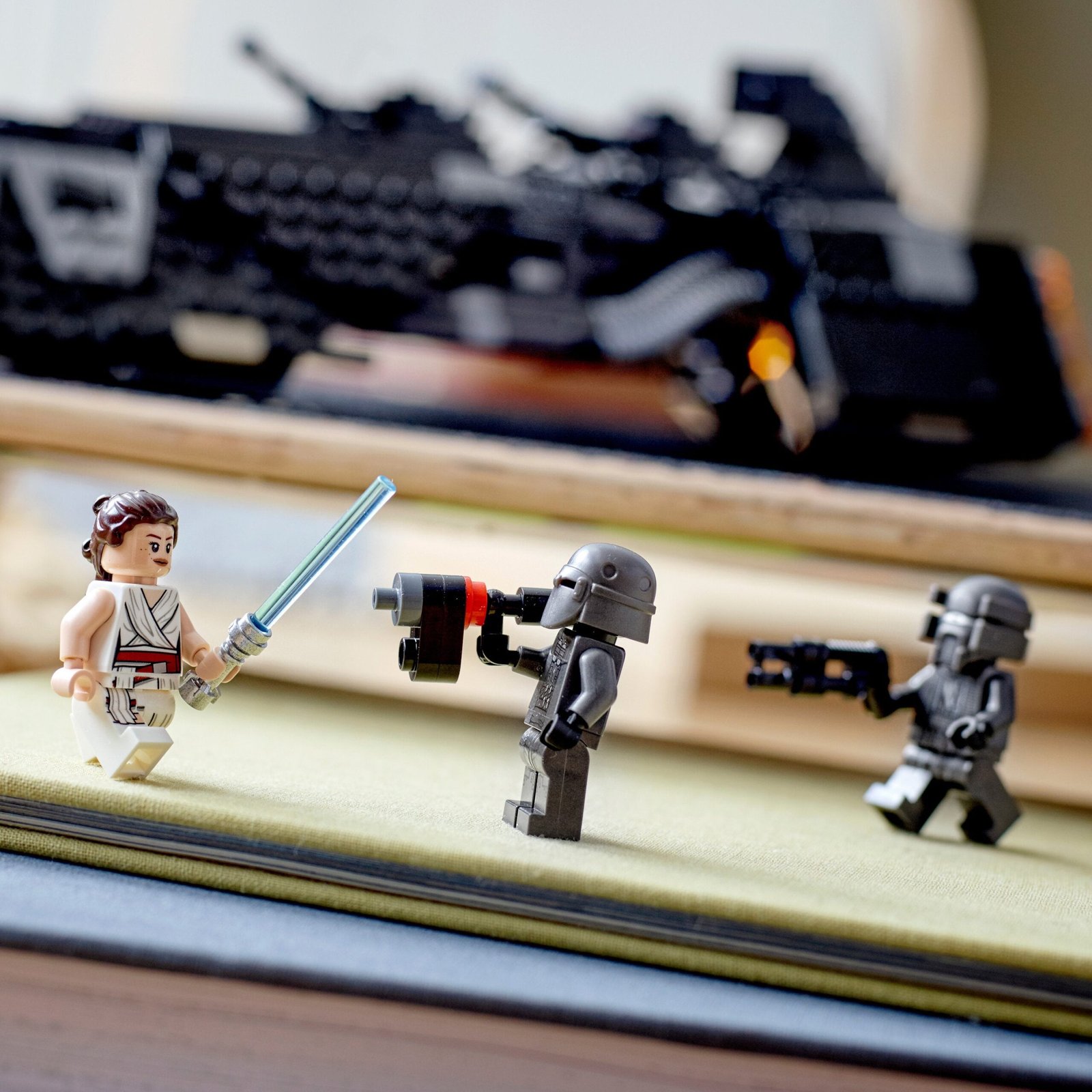LEGO Star Wars: El Ascenso de Skywalker Barco de Transporte de los Caballeros de Ren (75284) - Imagen 6