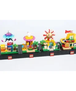 Alternative view of Paquete LEGO Bricktober 2020. Conjunto de 4 conjuntos temáticos de feria de lanzamiento limitado.